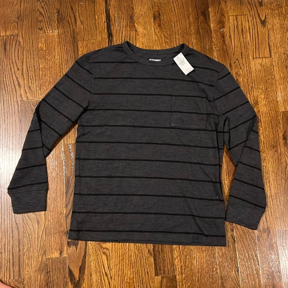 Old Navy boys pocket long sleeve t-shirt